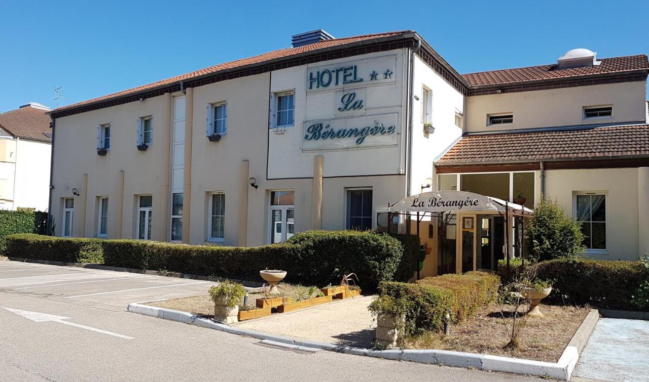 Hotel La Berangere Pérouges Buitenkant foto