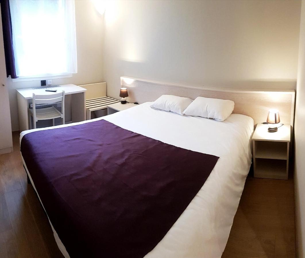 Hotel La Berangere Pérouges Buitenkant foto